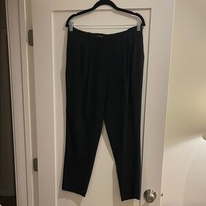 Aritzia Babaton Classic Black Trousers - Cropped
